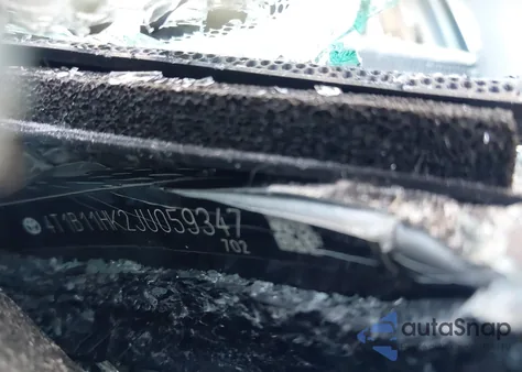 2018 Toyota Camry Se из США, поврежденный, VIN 4T1B11HK2JU059347